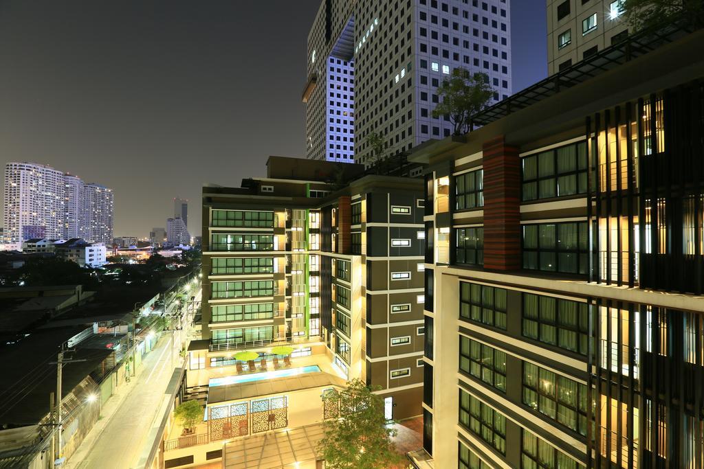 The Plimplace 2 Aparthotel Bangkok Buitenkant foto